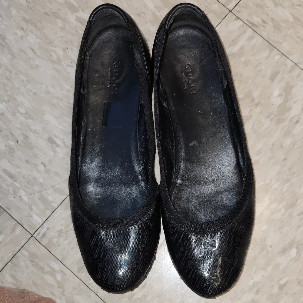 Gucci Women's Classic Black Flats - Picture 3 of 5